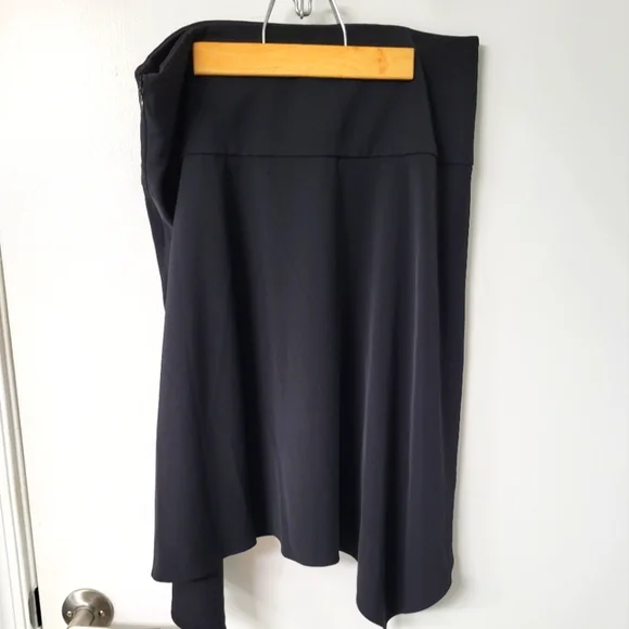 Ann Taylor Handkerchief Hem Black Knit Flare Skirt Size Medium - Picture 1 of 7